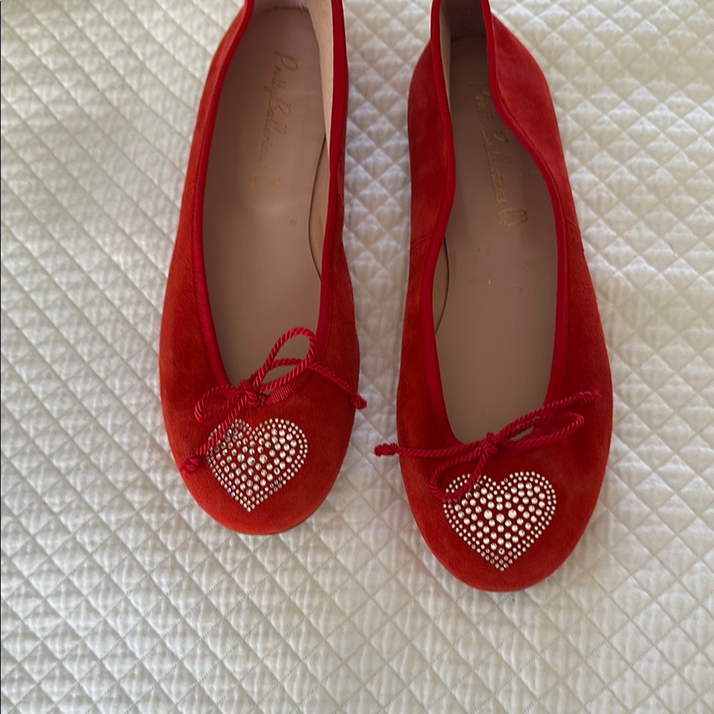 Red Heart Embellished Ballet Flats
